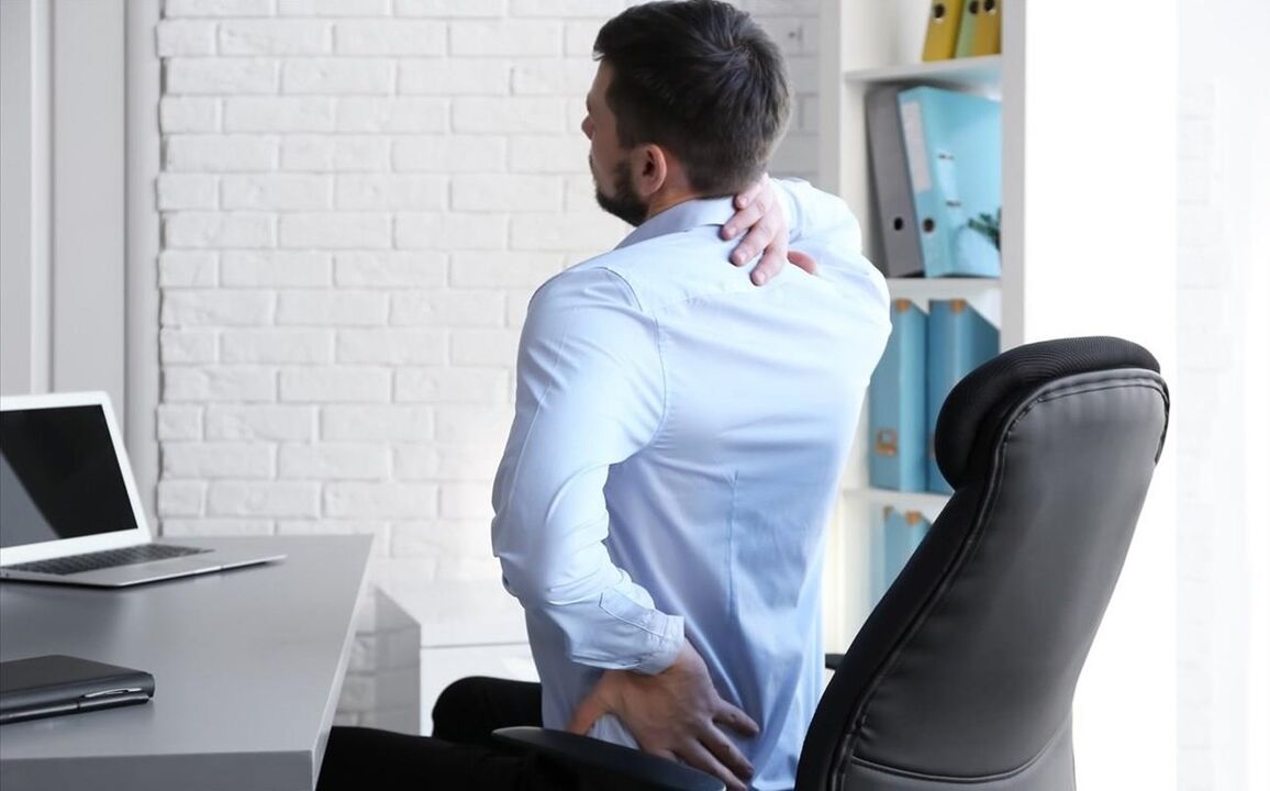 bolesť chrbta pri sedení